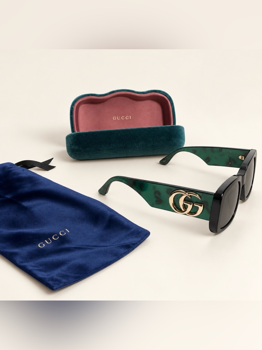 AUTHENTIC - GUCCI Green Sunglasses GG0956S - Brand New with Case + Sleeve